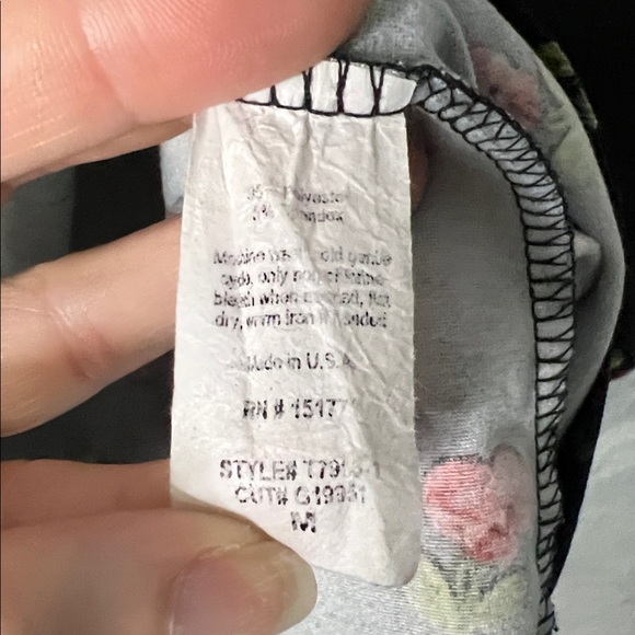 GILLI Cherry Print on Black Open Tie Slit Sleeve Boatneck Top - MED - Picture 13 of 13